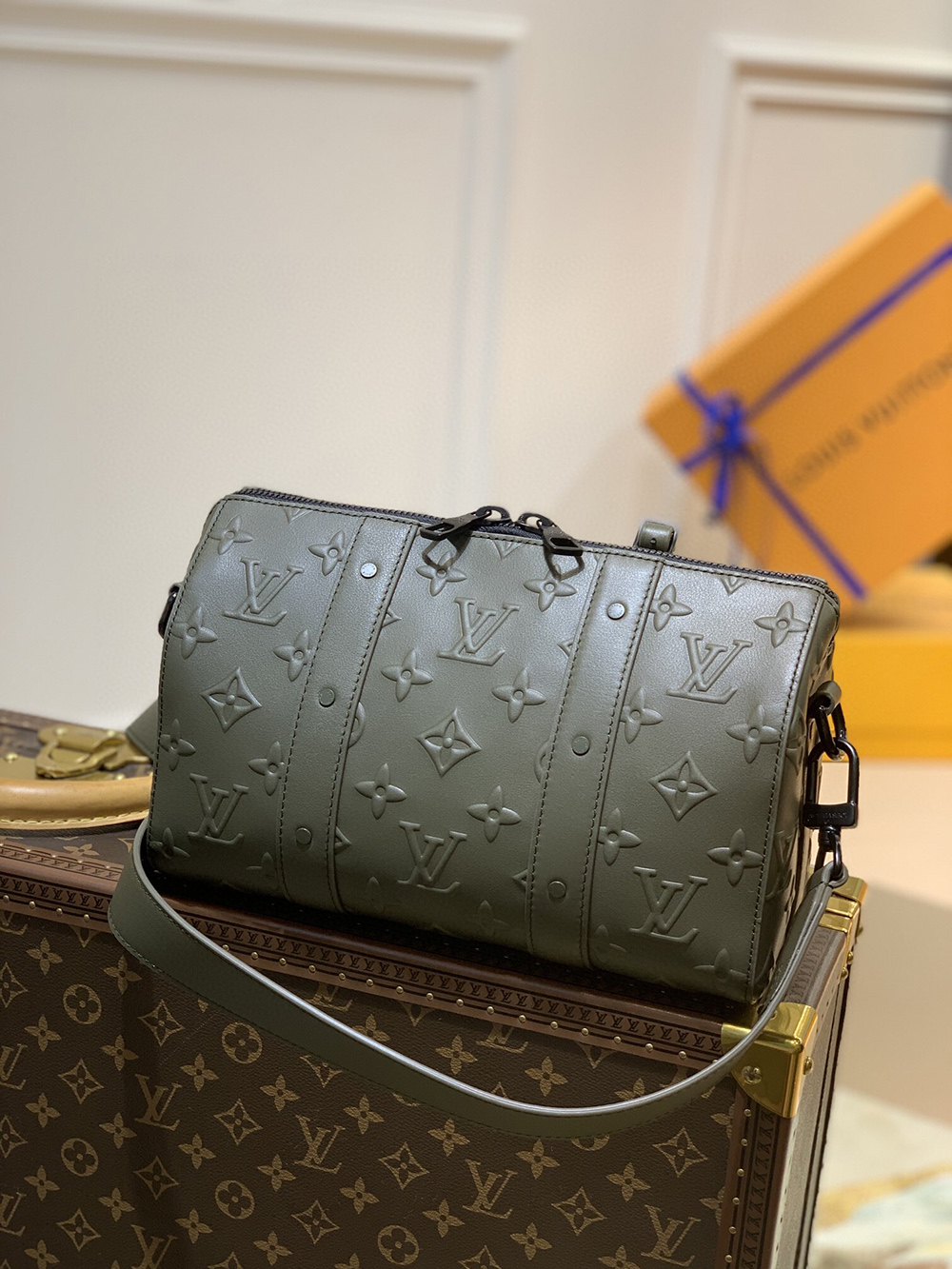 Louis Vuitton Bags M57955 27*17*13cm