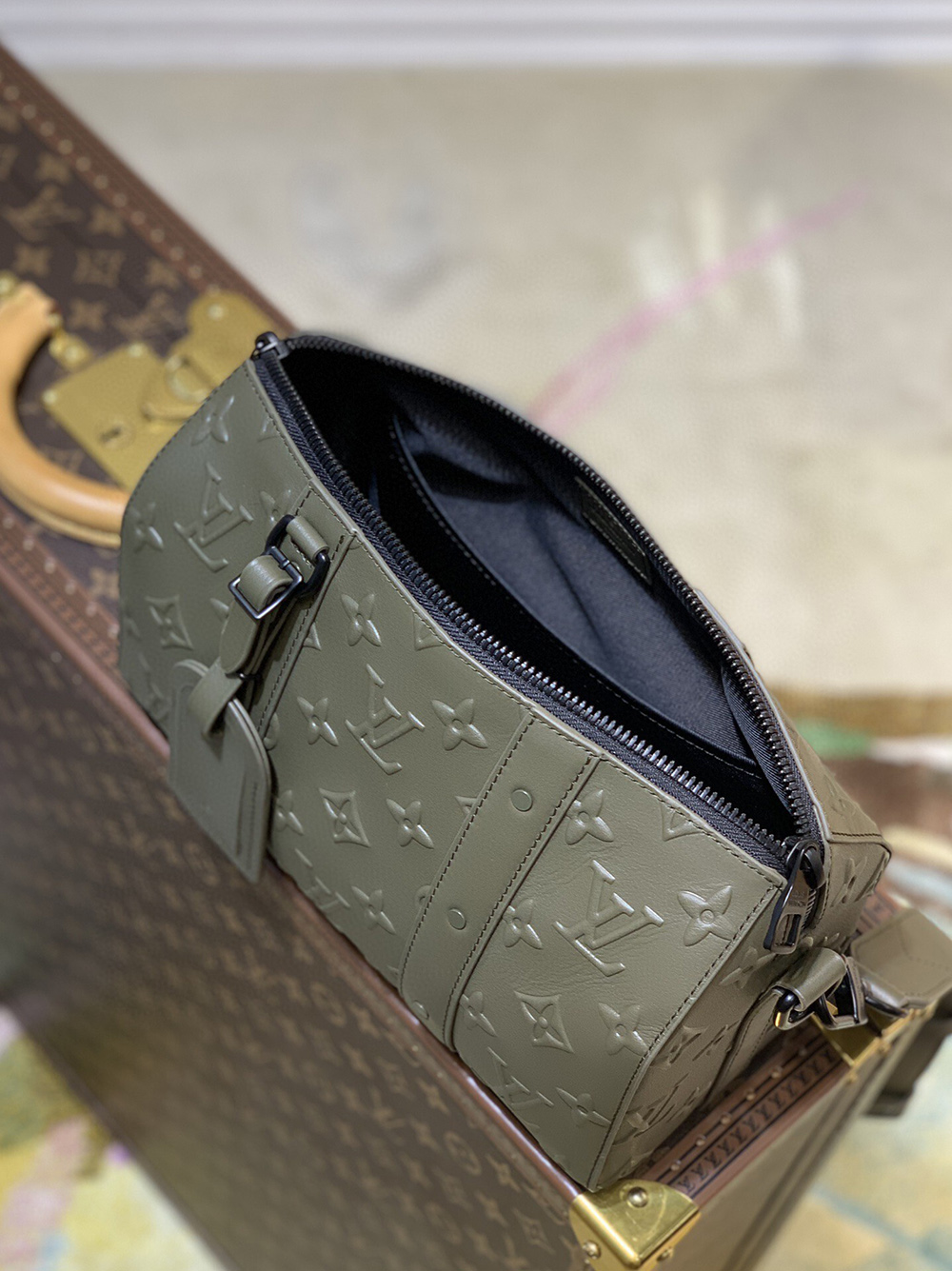 Louis Vuitton Bags M57955 27*17*13cm