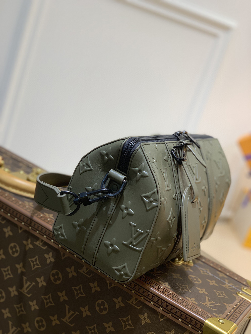 Louis Vuitton Bags M57955 27*17*13cm