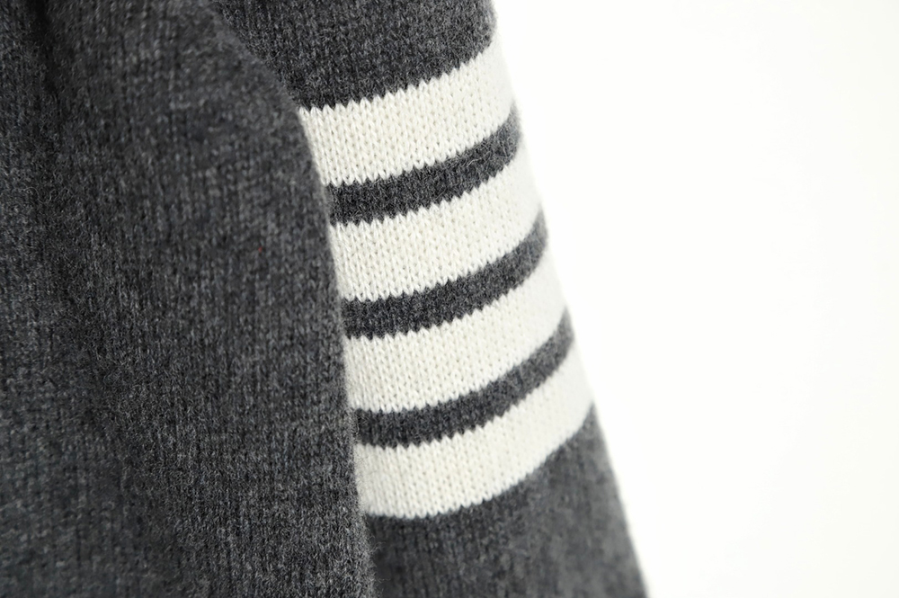 THOM BROWNE 21FW Three-Button Australian Wool Crew Neck Sweater
