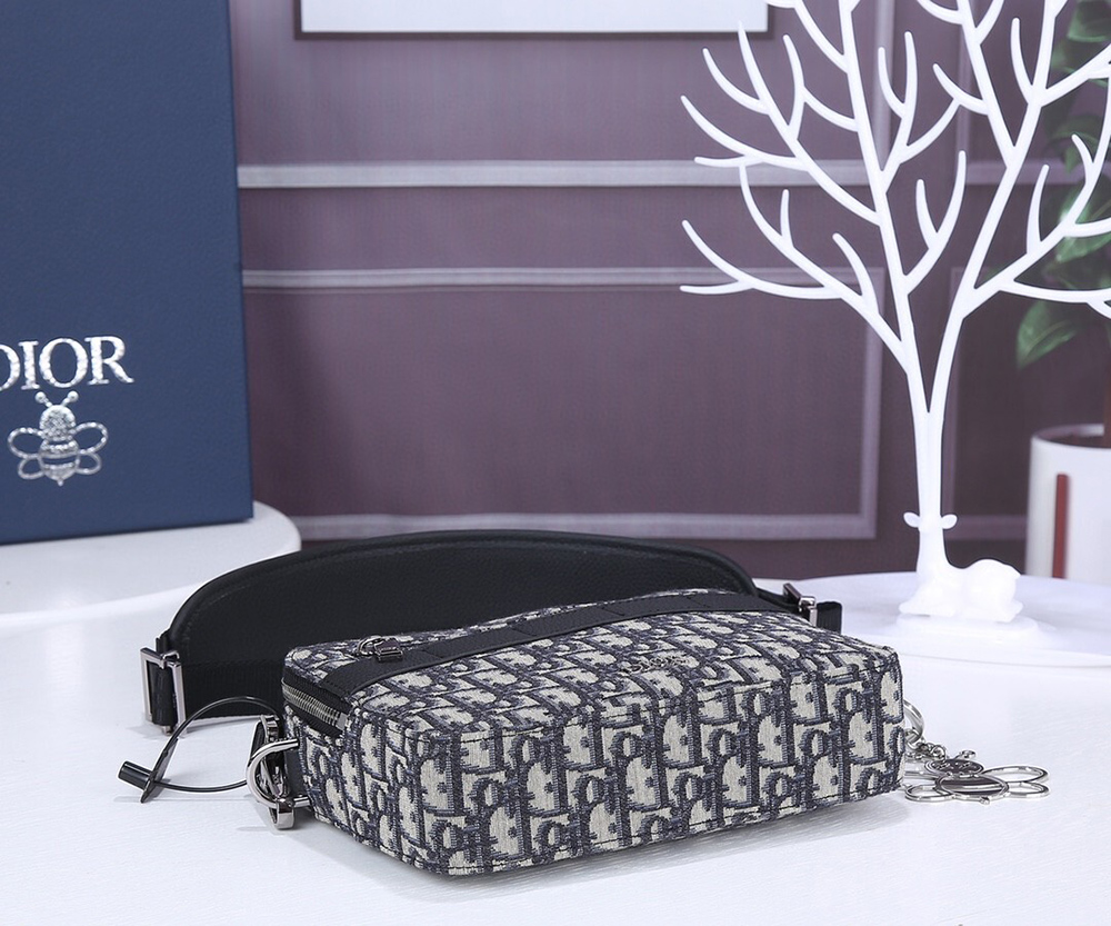 Christian Dior Bags H27E 22*15*6cm