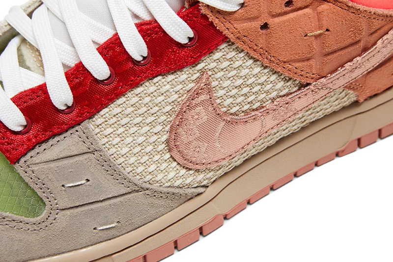 CLOT x Dunk Low SP 'What The' With Trading Card