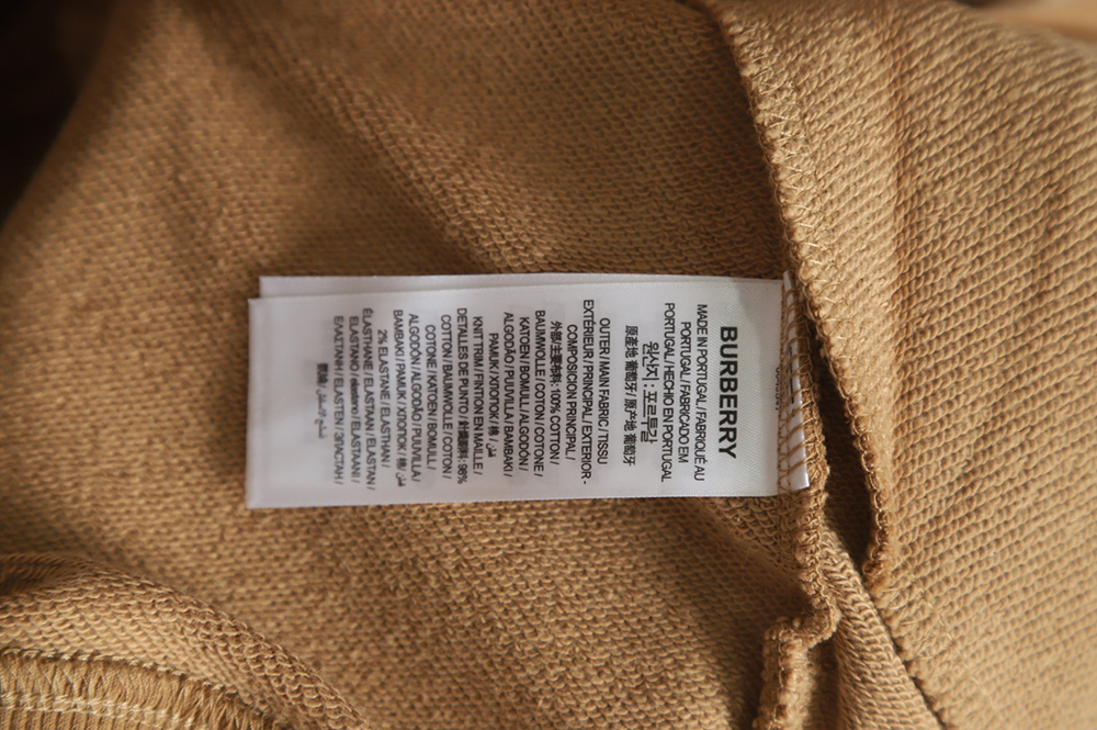 Burberry 22FW Chest Patch Hoodie