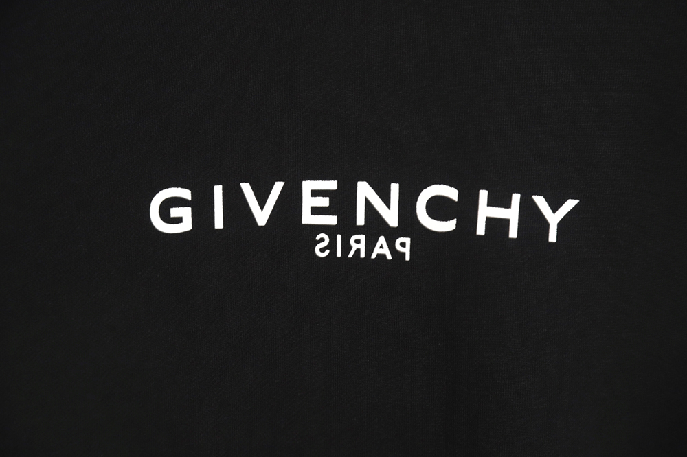 Givenchy 22SS Reversed Letters Crewneck Sweatshirt