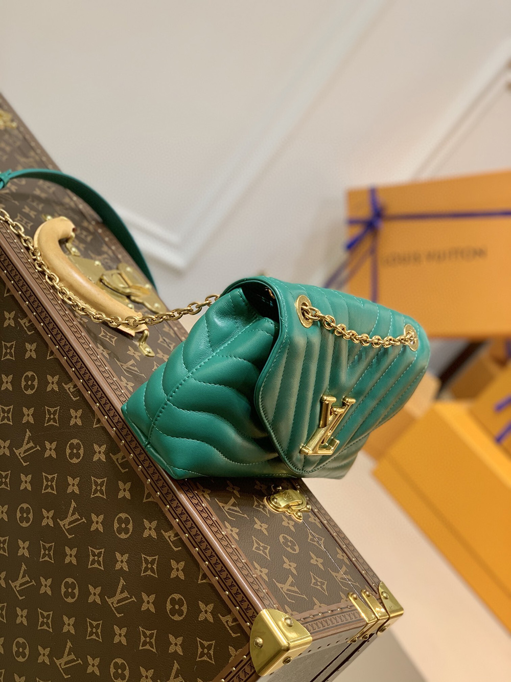 Louis Vuitton Bags M58664 24*14*9cm