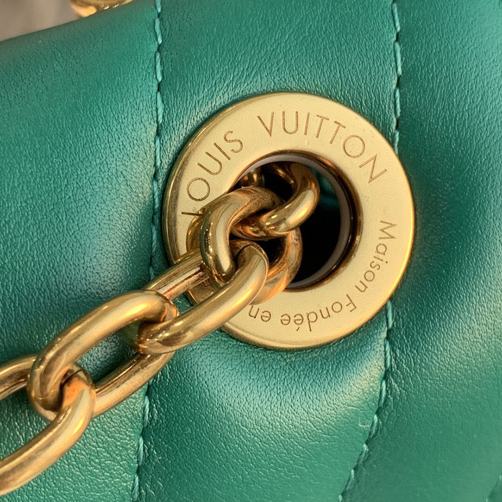 Louis Vuitton Bags M58664 24*14*9cm
