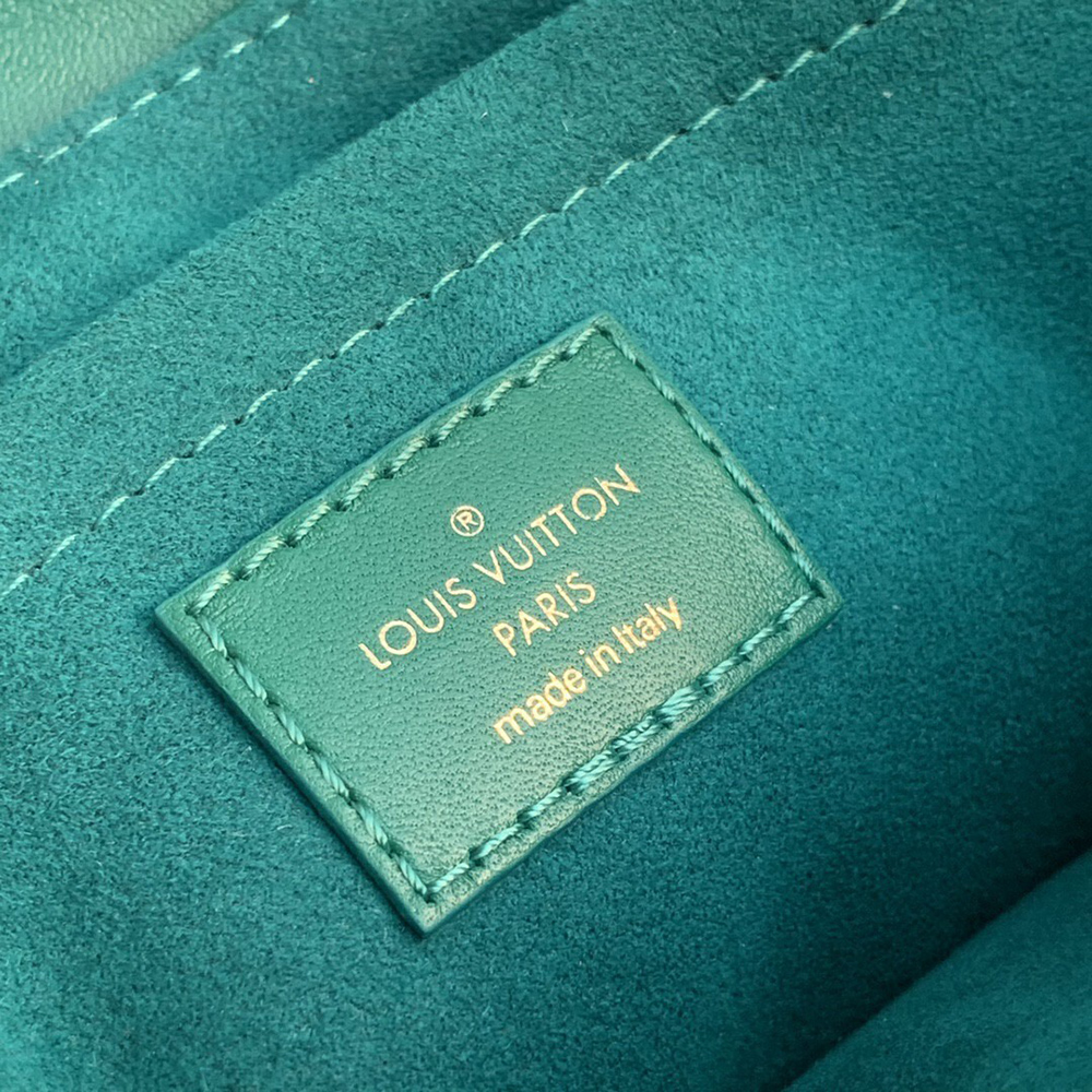 Louis Vuitton Bags M58664 24*14*9cm