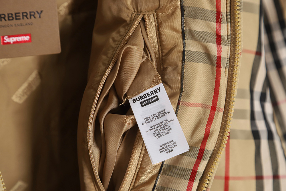 BURBERRY X Supreme joint plaid war horse embroidered cotton jacket