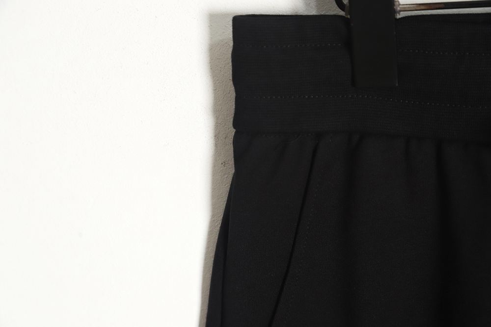 GIVENCHY 23Fw embroidered letter logo trousers