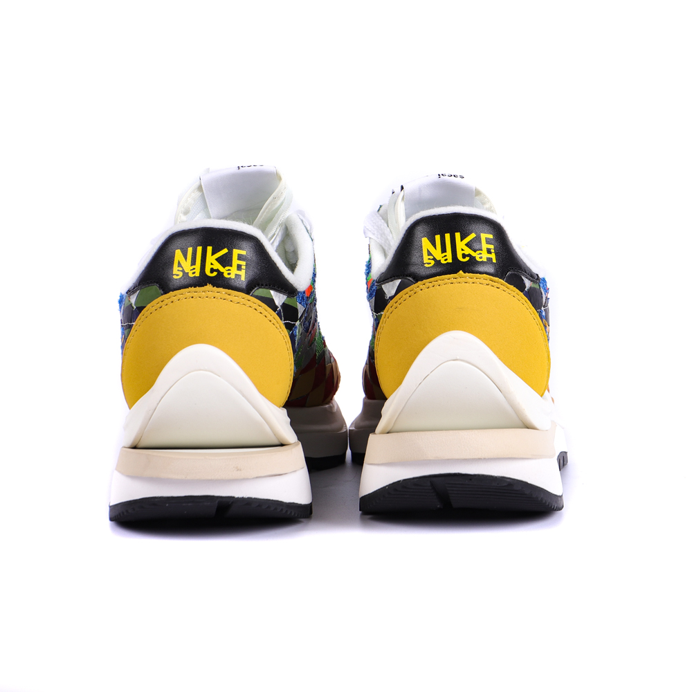 sacai x Nike LDVaporwaffle Mix Low Green Gusto