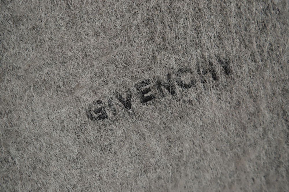 Givenchy 21FW dog head mohair crew neck sweater