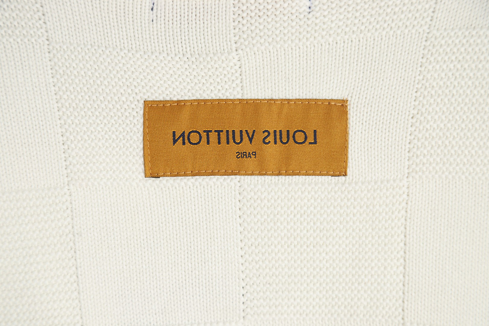LouisVuitton 22SS chest pin checkerboard knitted sweater