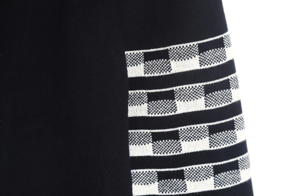 Thom Browne 23FW plaid dachshund cardigan sweater