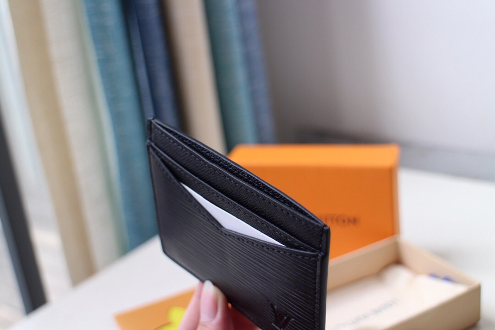 Louis Vuitton Wallets M67210 7.5*12cm