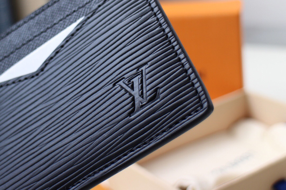 Louis Vuitton Wallets M67210 7.5*12cm