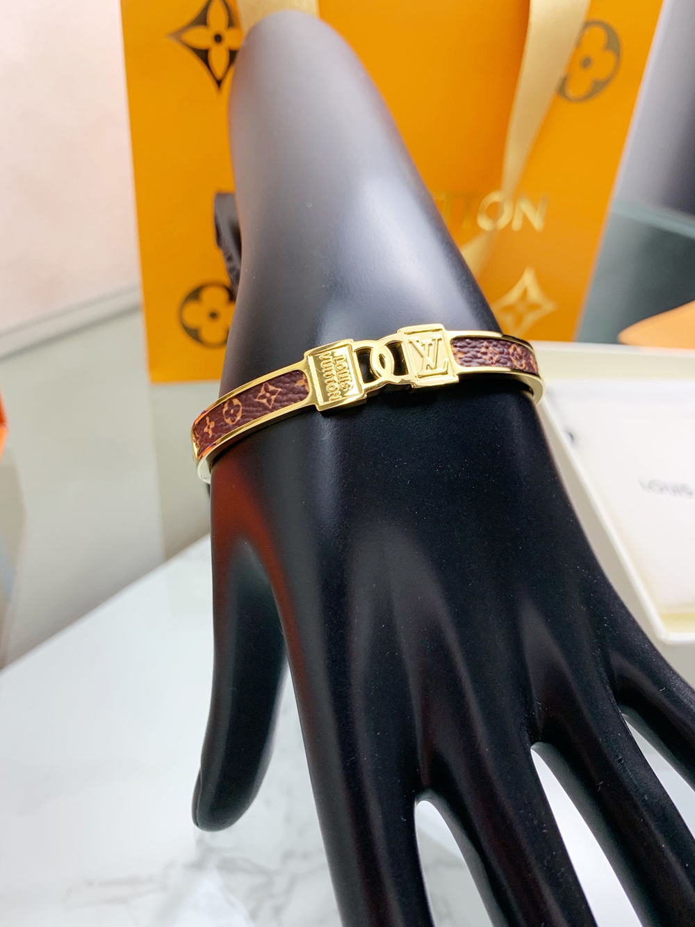 Louis Vuitton Bracelet 635842