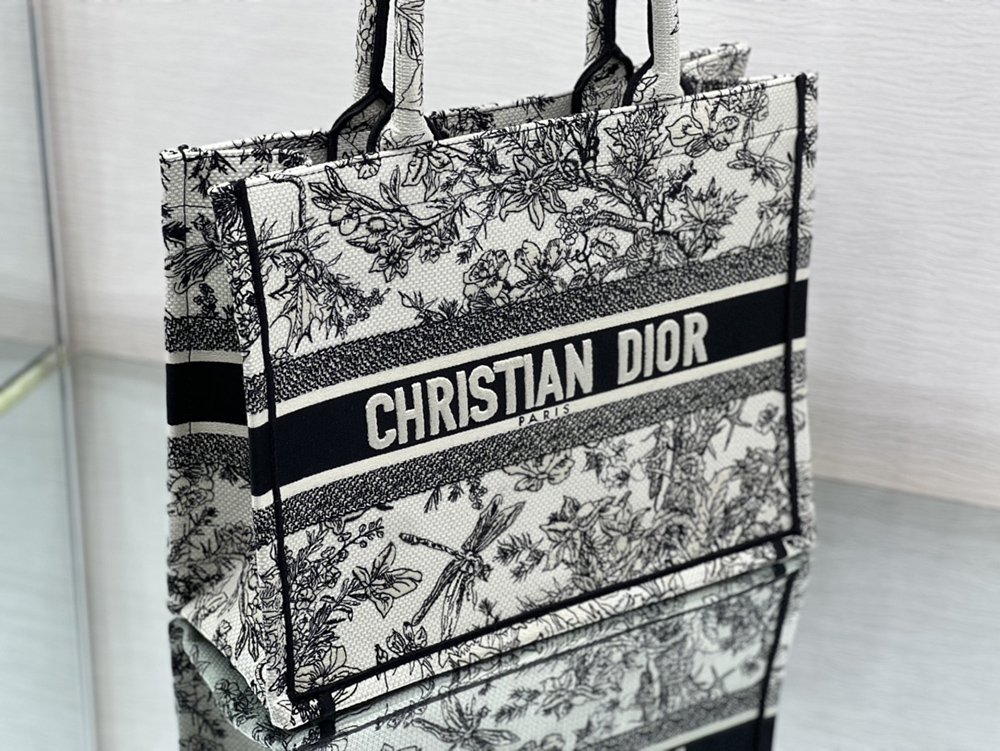 Christian Dior Bags 1296