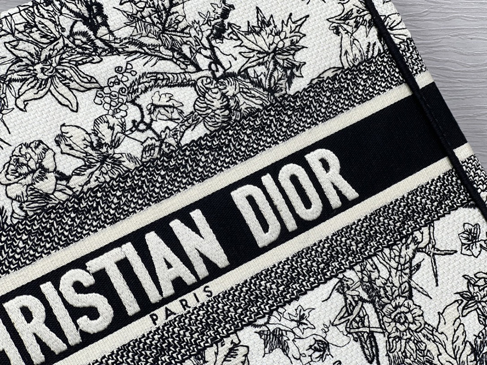 Christian Dior Bags 1296