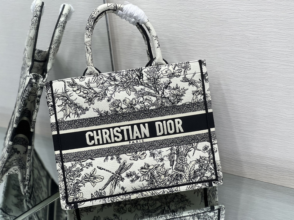 Christian Dior Bags 1296