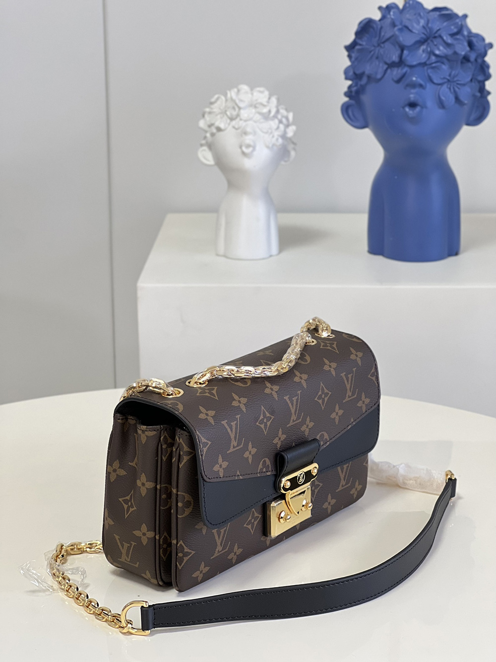 Louis Vuitton Bags M46127 24.5*15*6.5cm