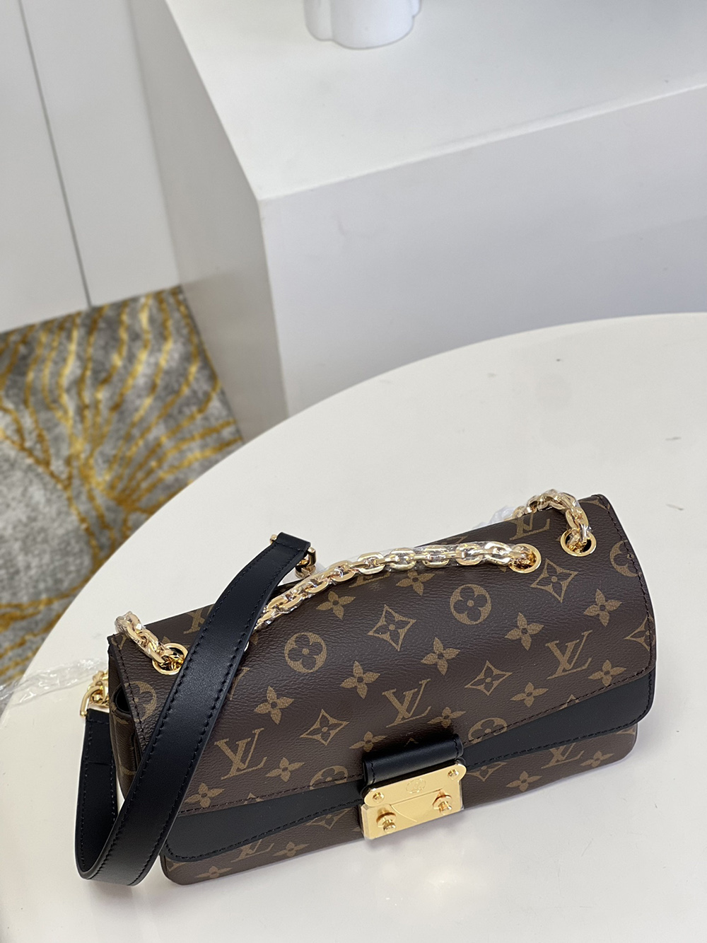 Louis Vuitton Bags M46127 24.5*15*6.5cm
