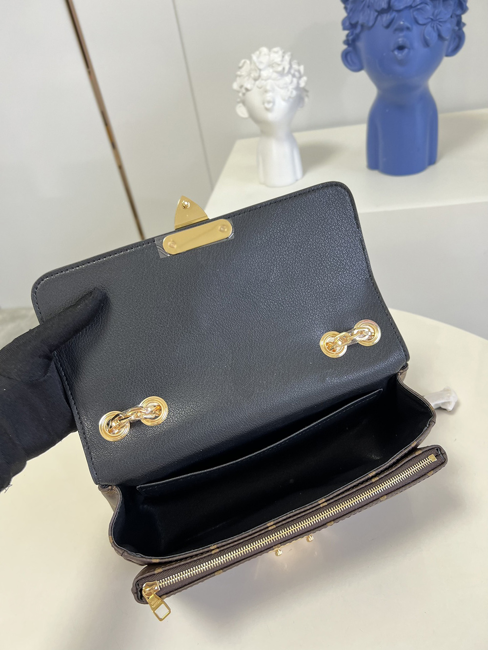 Louis Vuitton Bags M46127 24.5*15*6.5cm