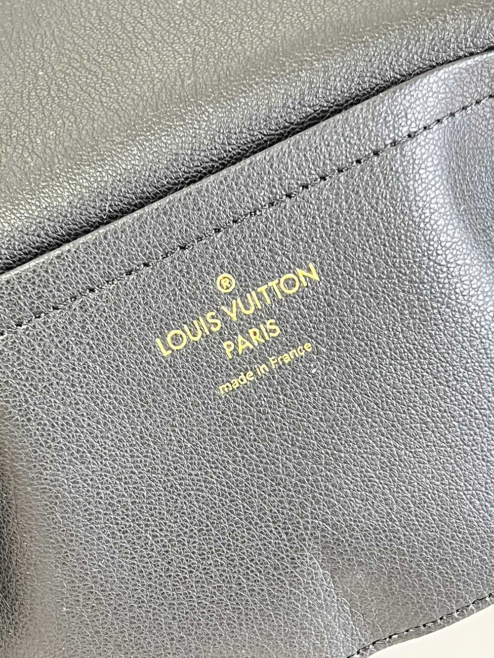 Louis Vuitton Bags M46127 24.5*15*6.5cm
