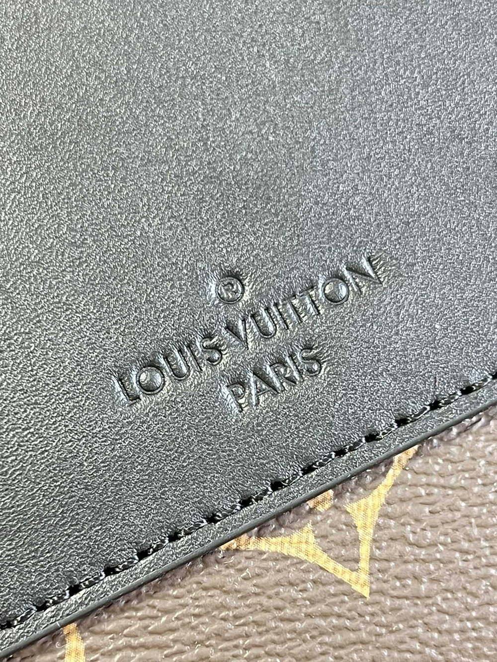 Louis Vuitton Bags M46127 24.5*15*6.5cm