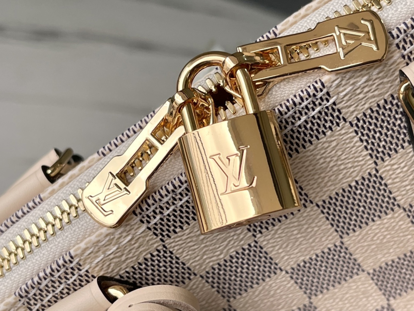 Louis Vuitton Bags N41221 23.5*17.5*11.5cm