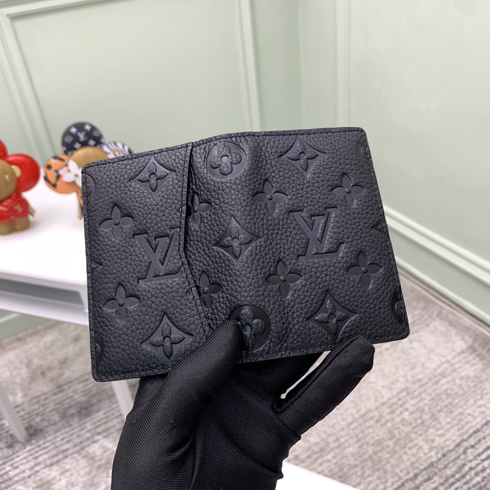 Louis Vuitton Wallets M69044 8*11*1cm