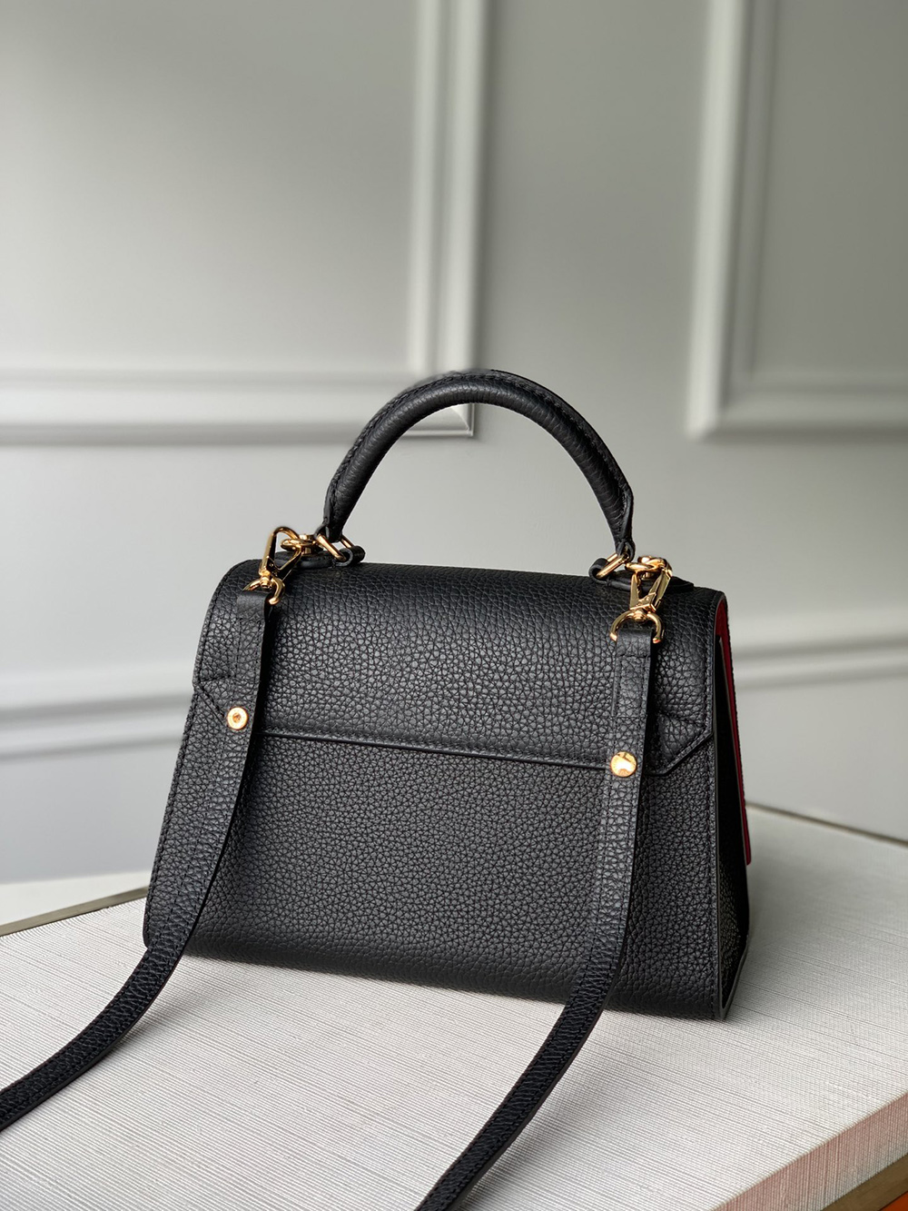 Louis Vuitton Bags M57093 17*25*11cm