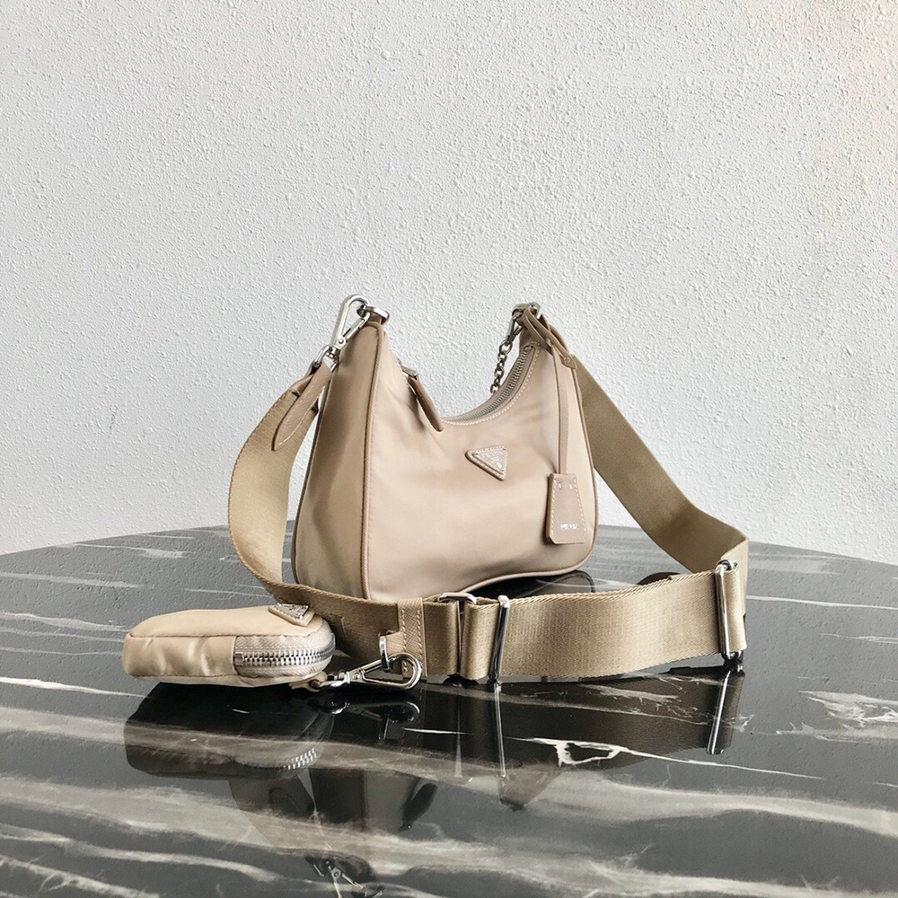 Prada Bags P83890 22*12*6cm