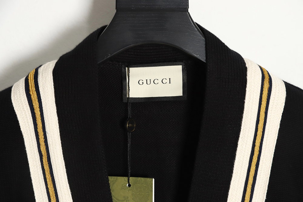 Gucci 23Fw Chest Bee Wool Cardigan Jacket