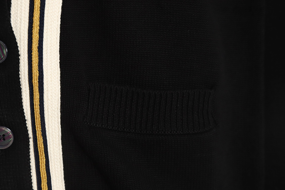 Gucci 23Fw Chest Bee Wool Cardigan Jacket