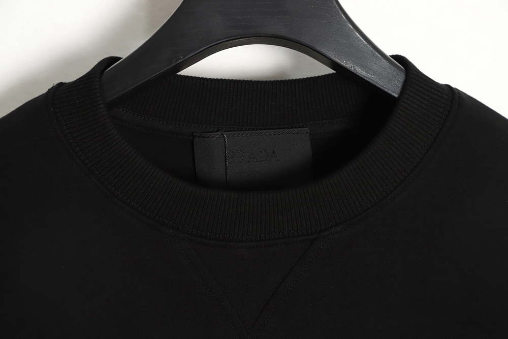 Prada 22Fw triangle pocket crew neck sweatshirt
