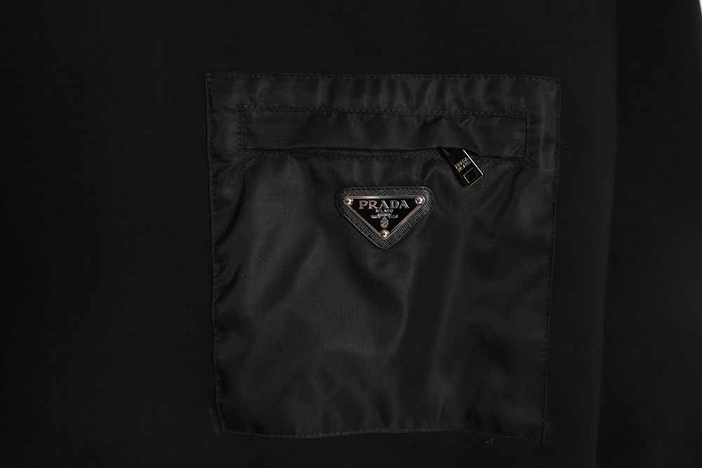 Prada 22Fw triangle pocket crew neck sweatshirt