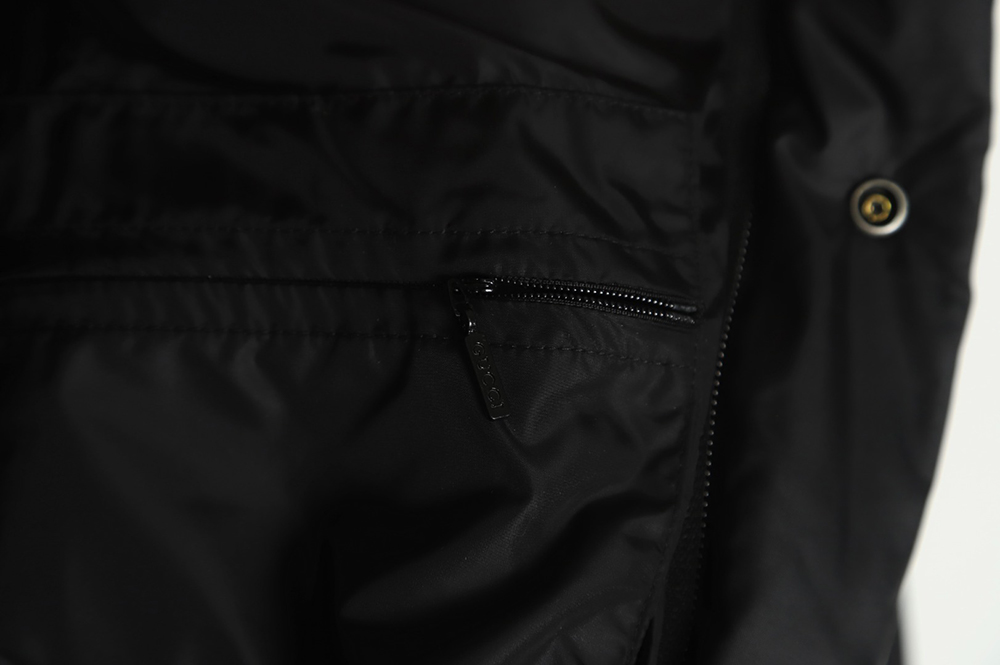 Gucci 22ss red and green webbing down jacket