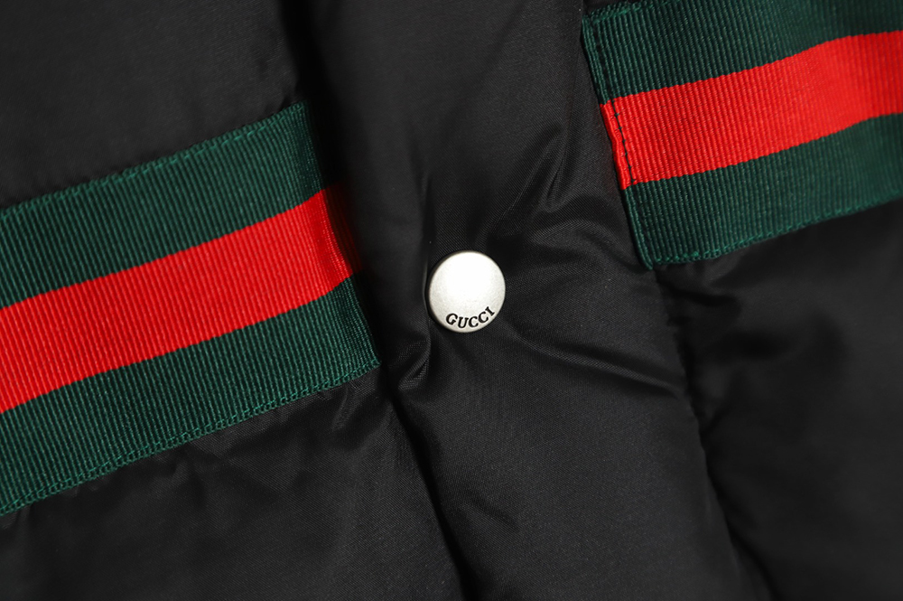 Gucci 22ss red and green webbing down jacket