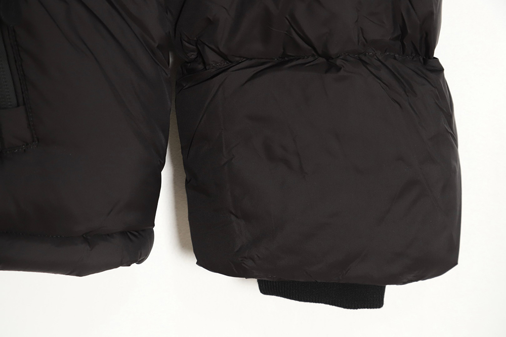 Burberry 21Fw detachable sleeve down jacket