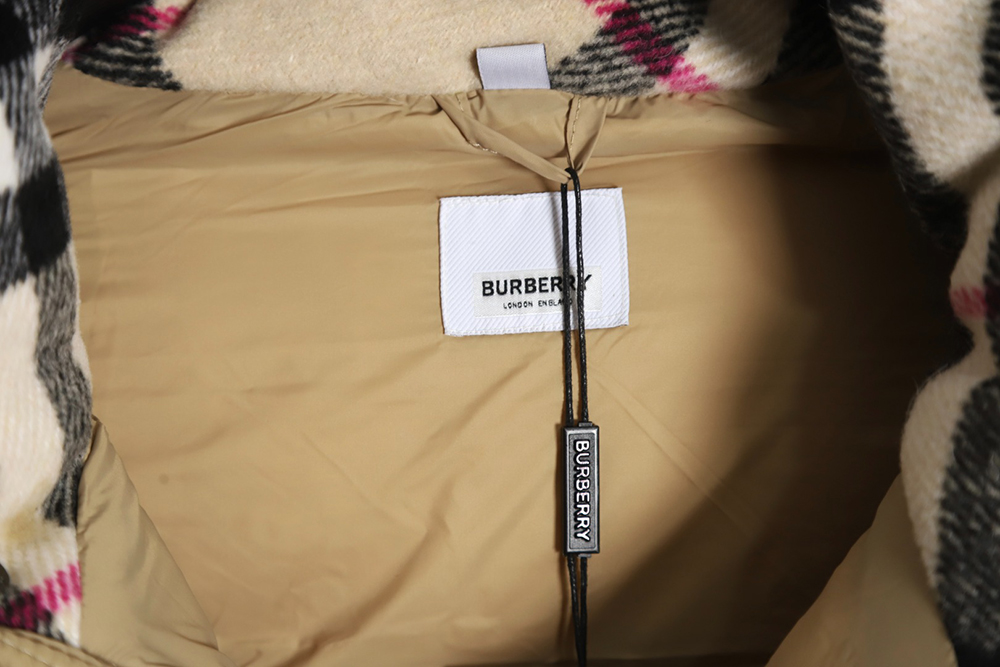 Burberry 21Fw detachable sleeve down jacket