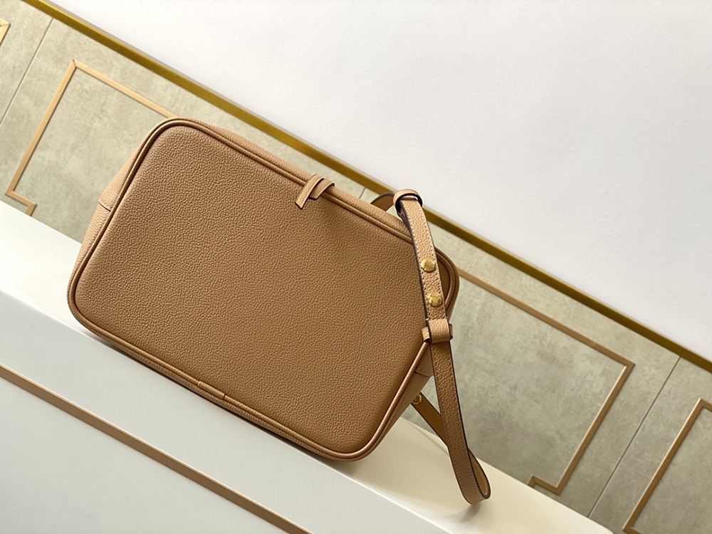 Louis Vuitton Bags M45080 26*26*17.5cm