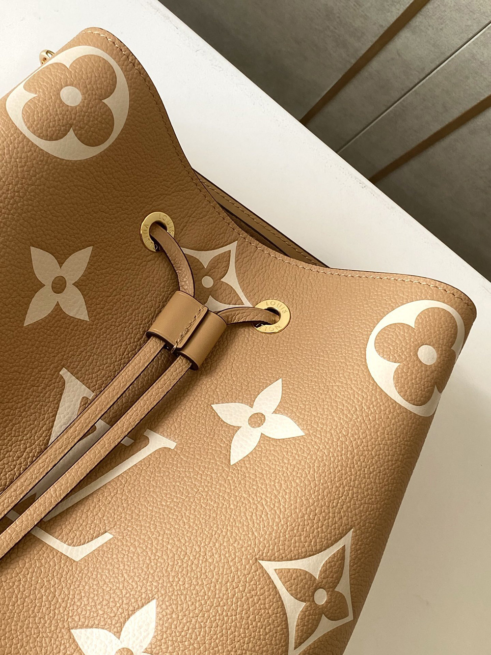 Louis Vuitton Bags M45080 26*26*17.5cm