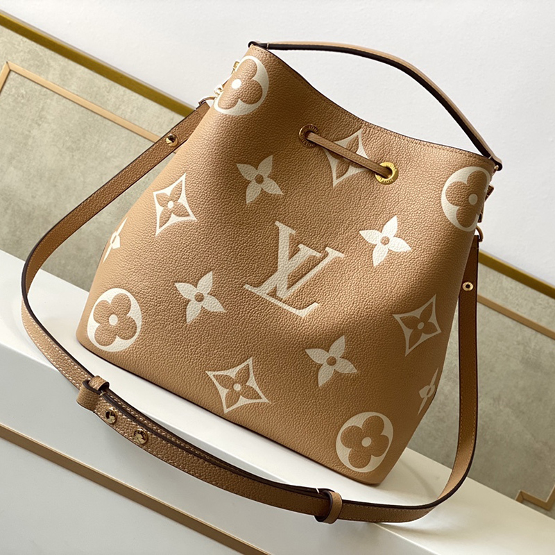 Louis Vuitton Bags M45080 26*26*17.5cm