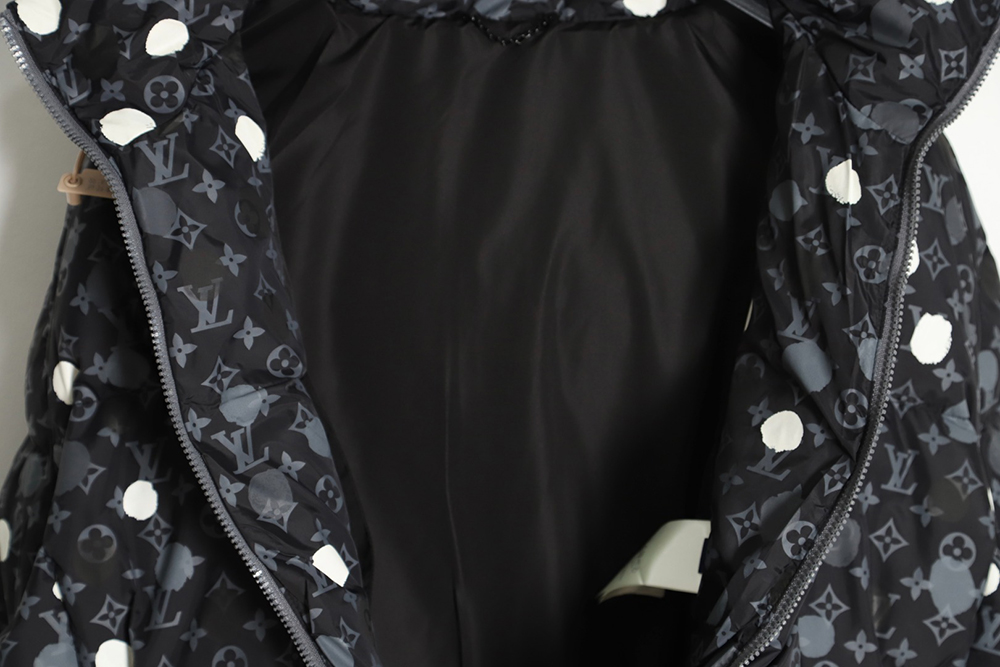 Louis Vuitton x Yayoi Kusama 23FW joint polka dot down jacket