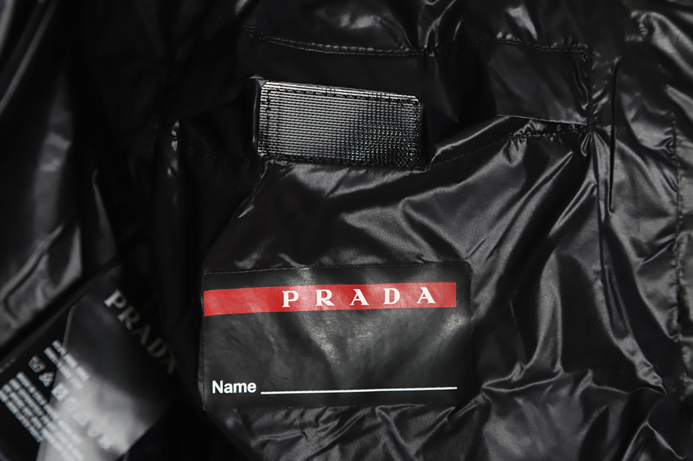 Prada 21Fw red stripe logo down jacket