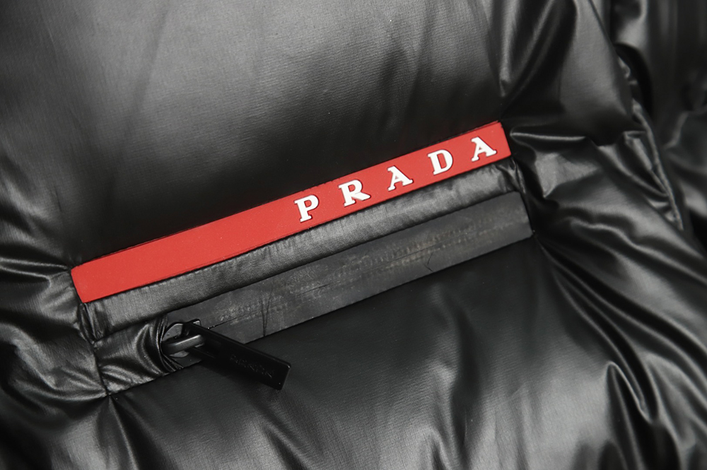 Prada 21Fw red stripe logo down jacket