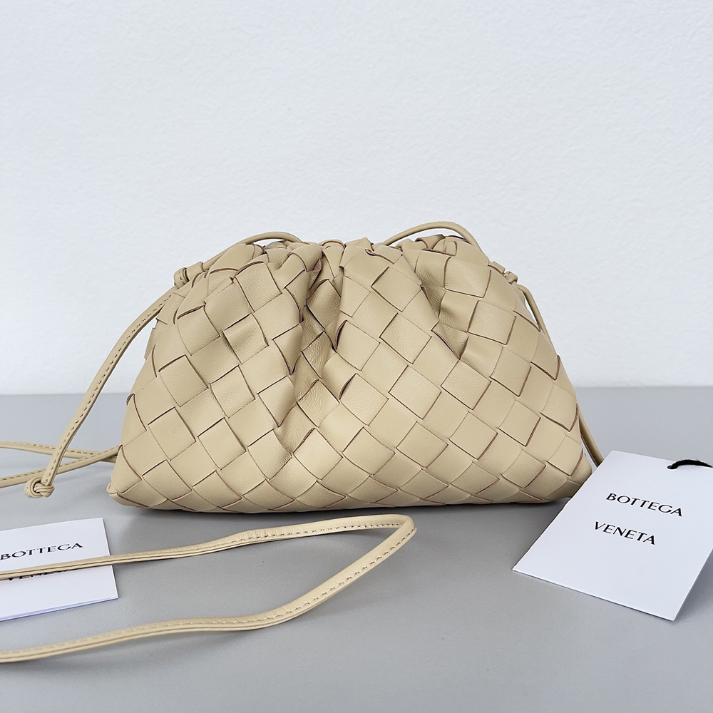 Bottega Veneta bags 84243 22*12*7cm