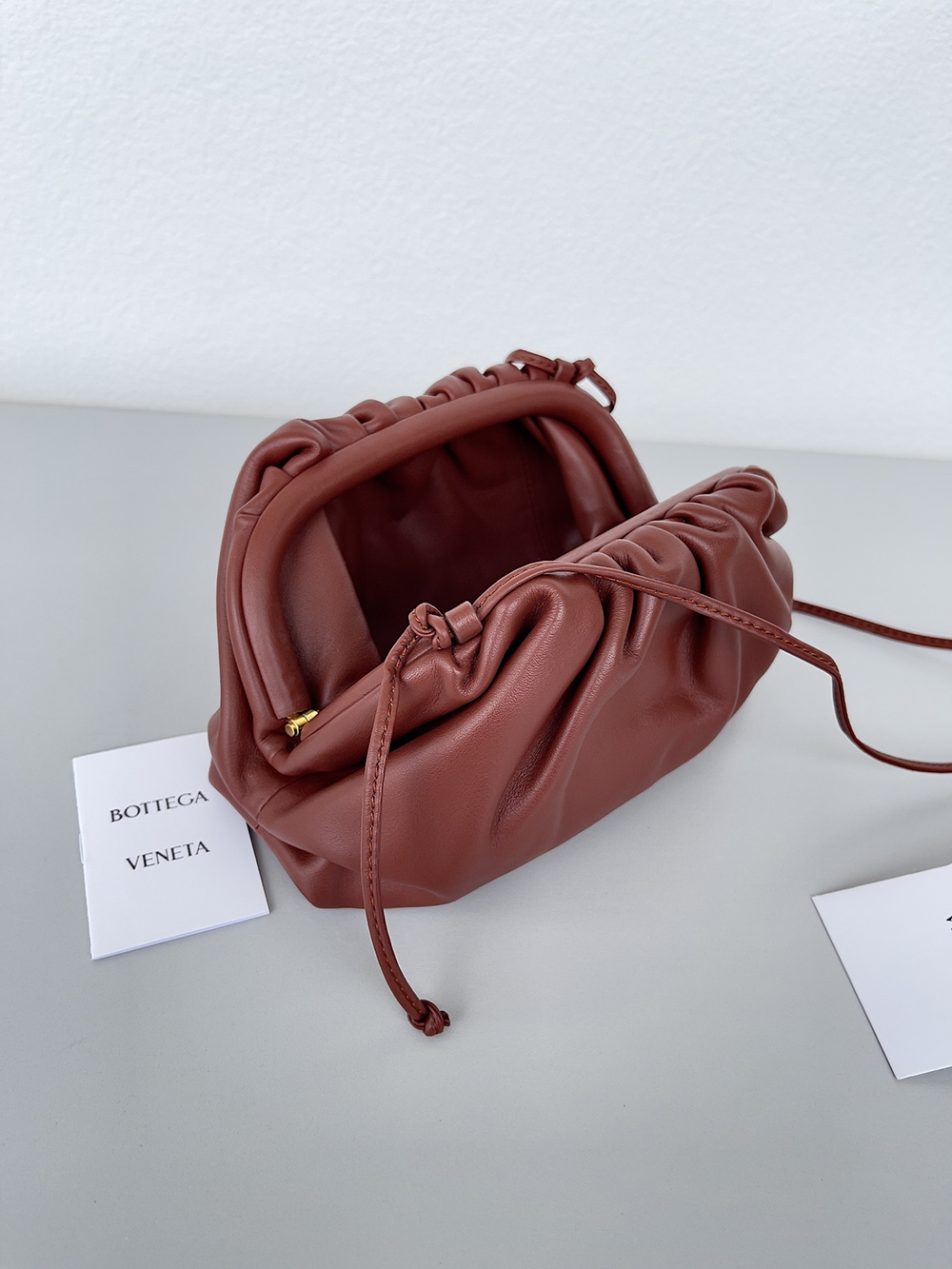 Bottega Veneta bags 70451 23*13*5cm