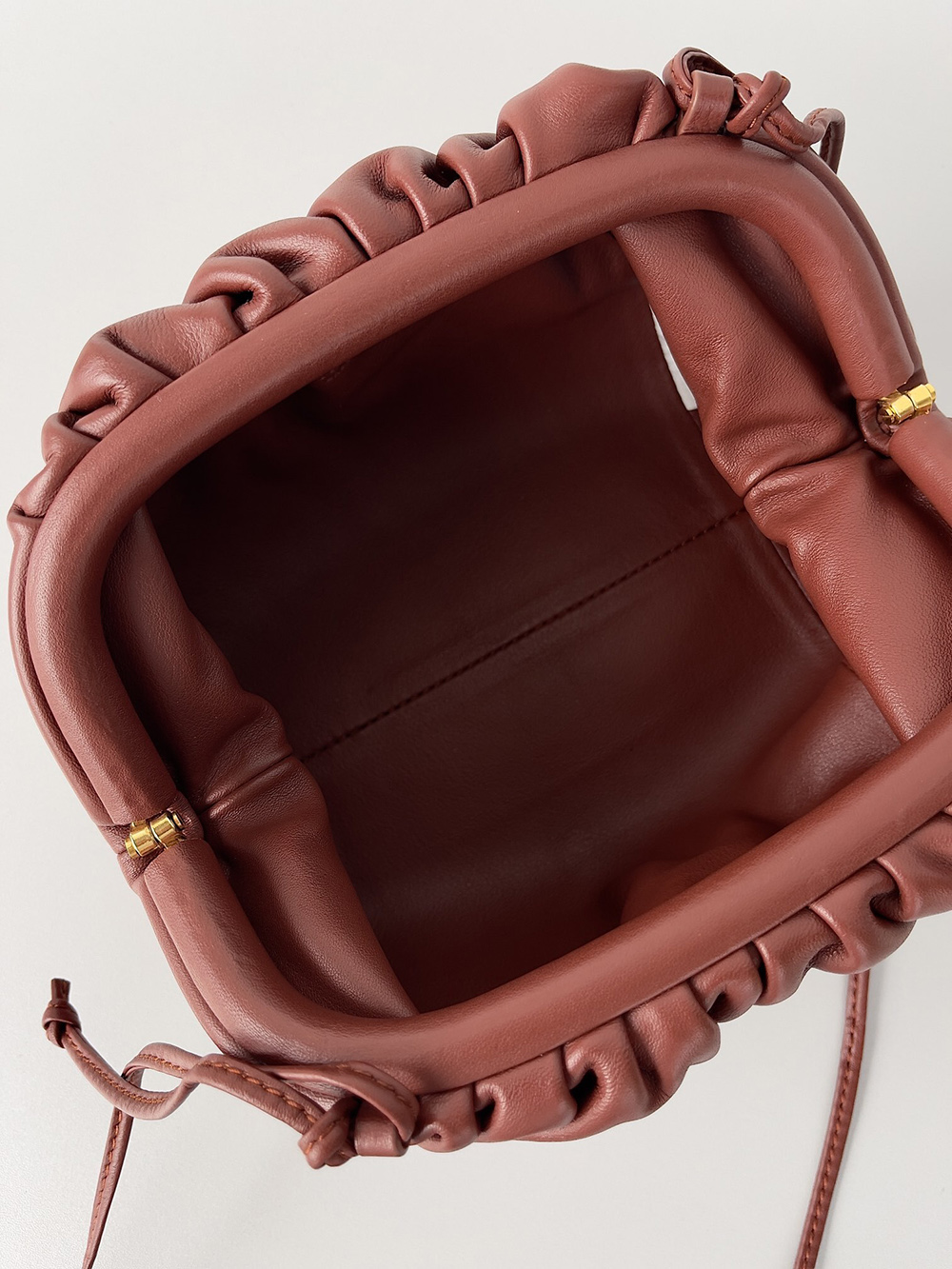 Bottega Veneta bags 70451 23*13*5cm