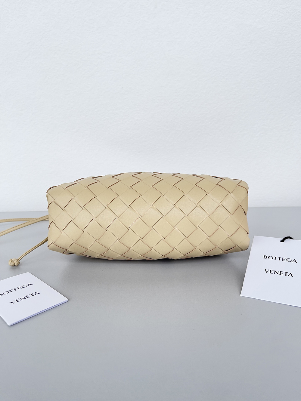 Bottega Veneta bags 84243 22*12*7cm